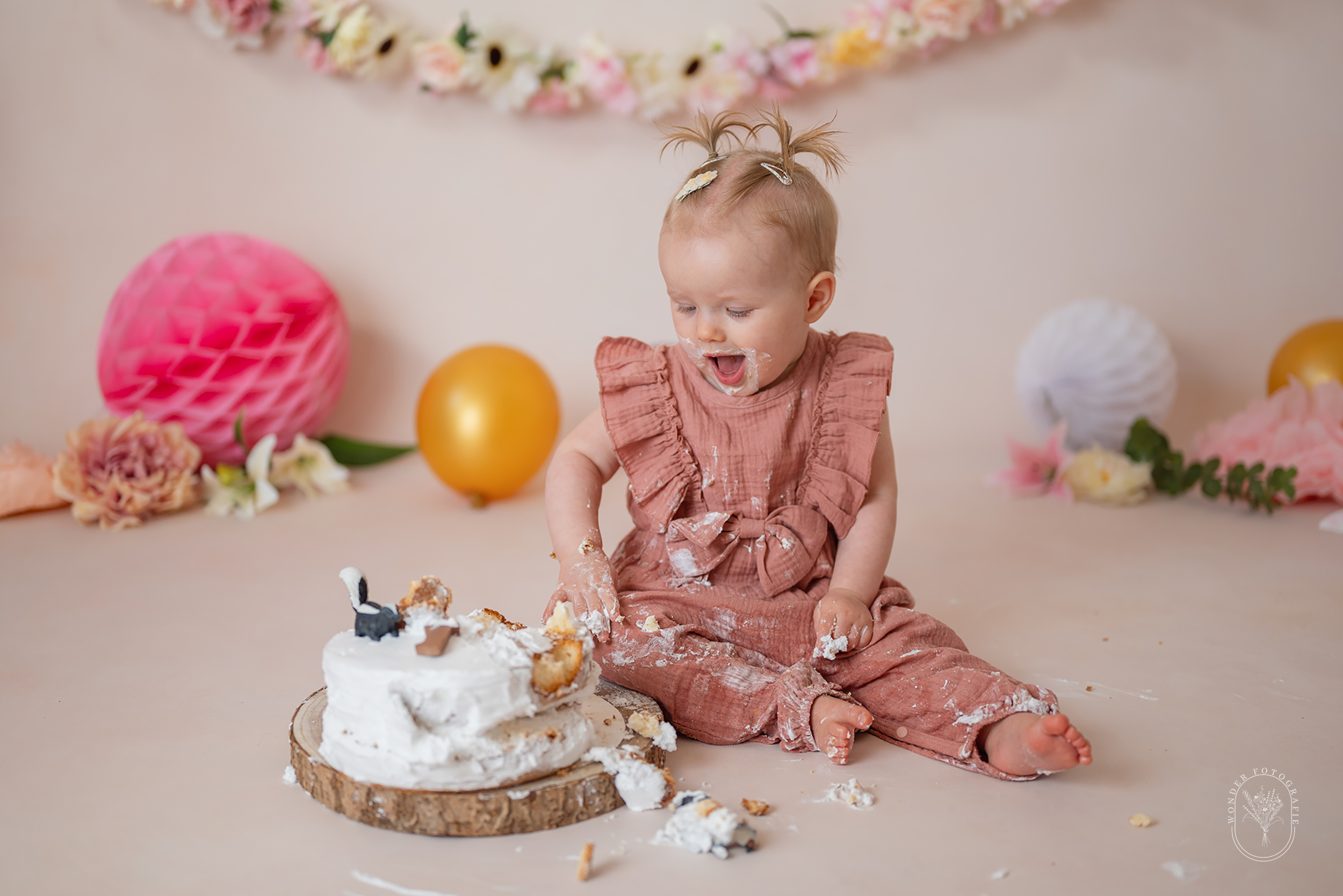 cake smash shoot friesland flevoland baby shoot heerenveen wolvega emmeloord almere meppel steenwijk