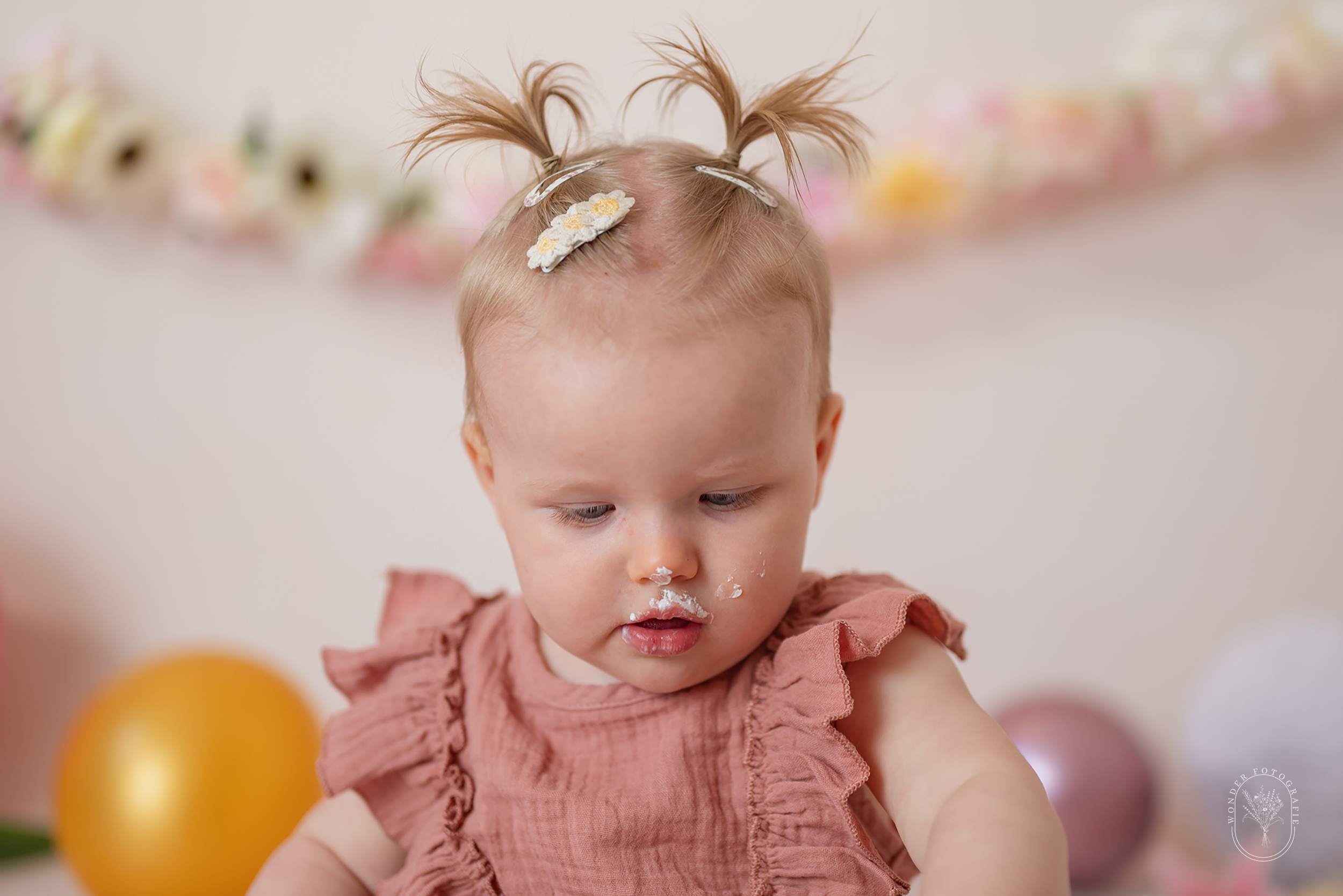 cake smash shoot friesland flevoland baby shoot heerenveen wolvega emmeloord almere meppel steenwijk