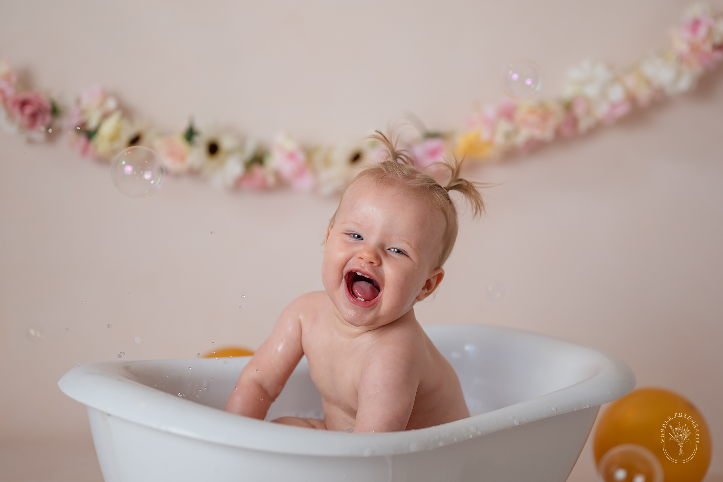 cake smash shoot friesland flevoland baby shoot heerenveen wolvega emmeloord almere meppel steenwijk