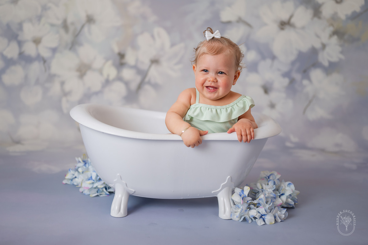 Cake Smash Fotoshoot taart badje Meppel Steenwijk Heerenveen Joure Almere Emmeloord