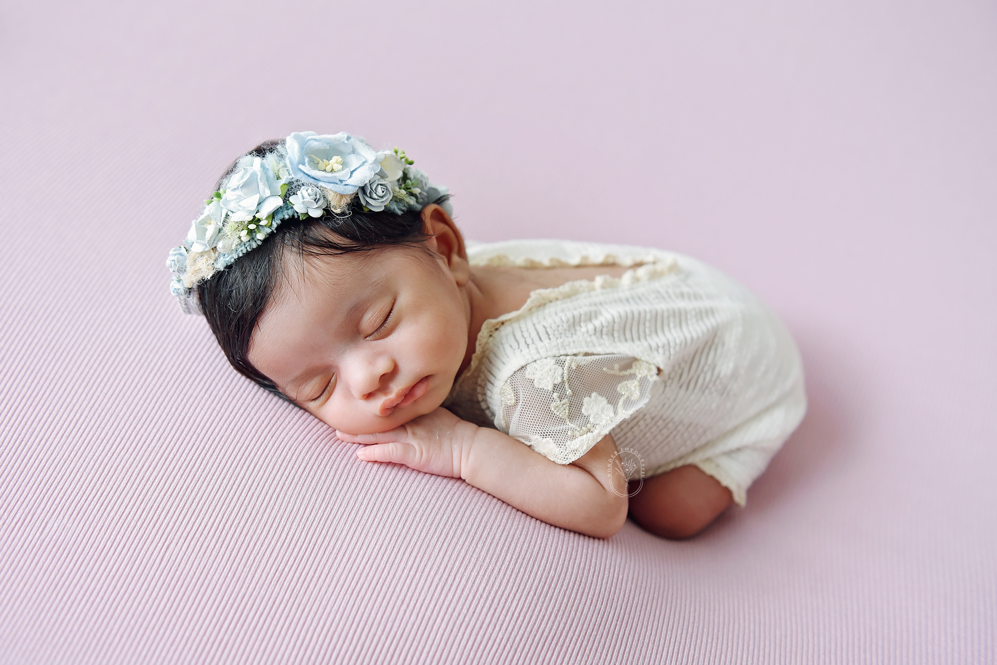 beste newborn fotograaf nederland baby fotoshoot shoot