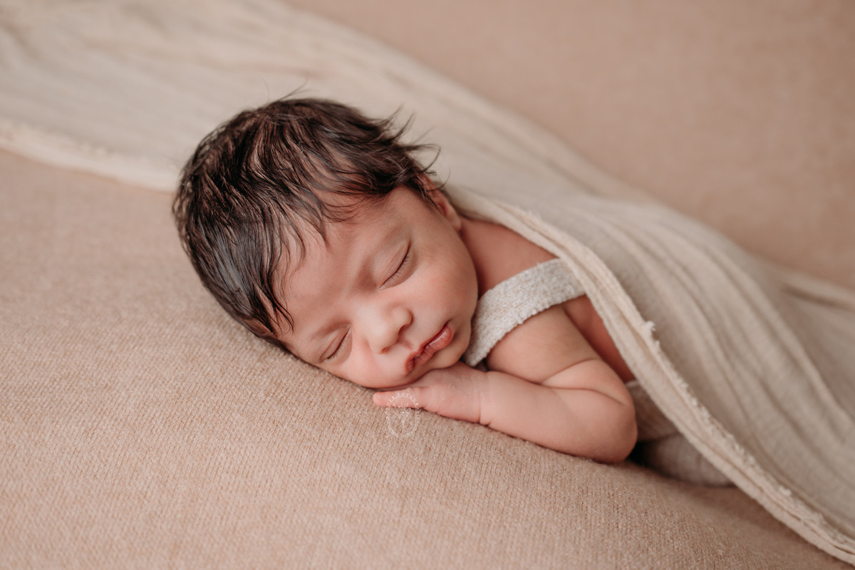 Newborn Fotoshoot Friesland Baby Fotograaf Heerenveen Emmeloord Lemmer Zwolle Meppel